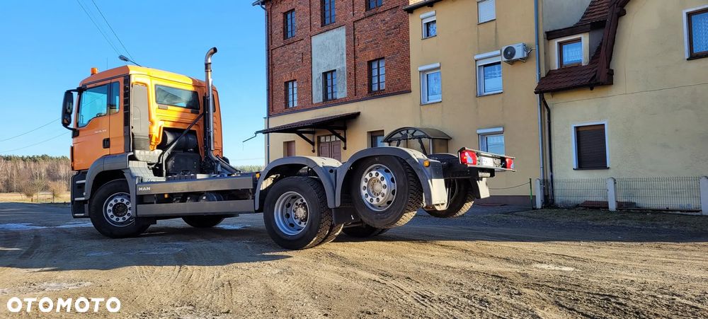 MAN TGS 2011r KRÓTKI ROZSTAW 390cm 3-y OSIOWY rama do zabudowy DMC 26t BECZKA ASENIZACJA - 10