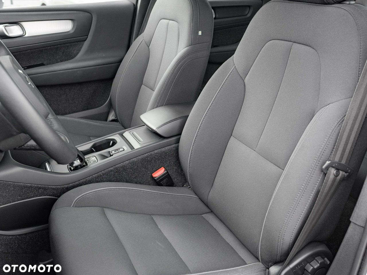 Volvo XC 40 T3 Momentum Pro - 15