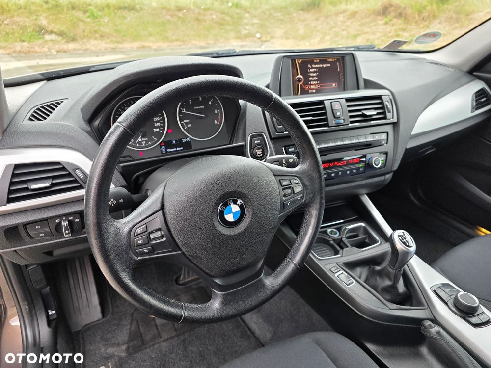 BMW Seria 1 - 15