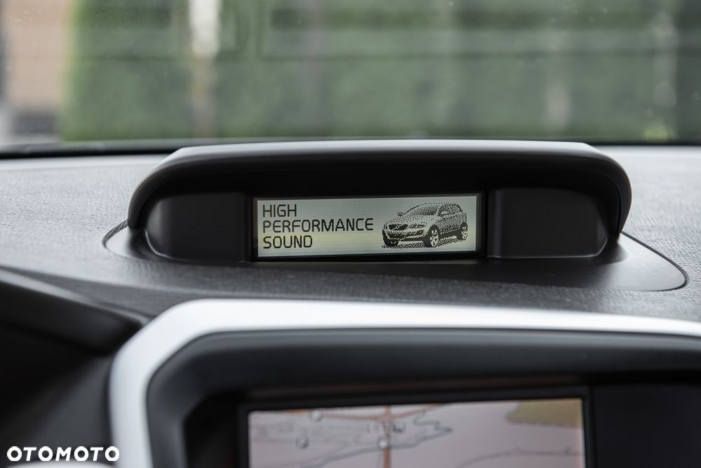 Volvo XC 60 D5 AWD Momentum - 21