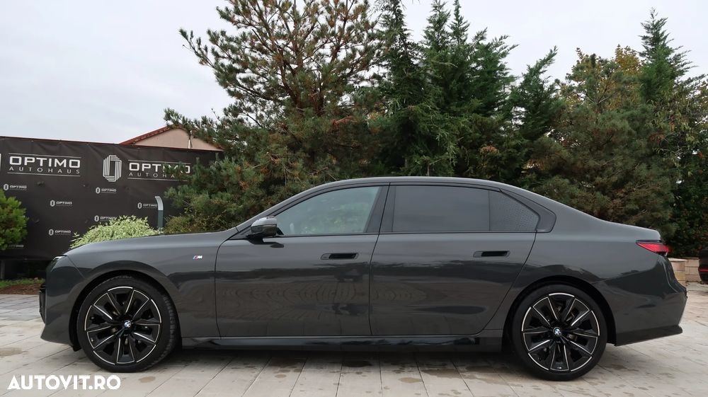BMW Seria 7 740d xDrive MHEV - 4