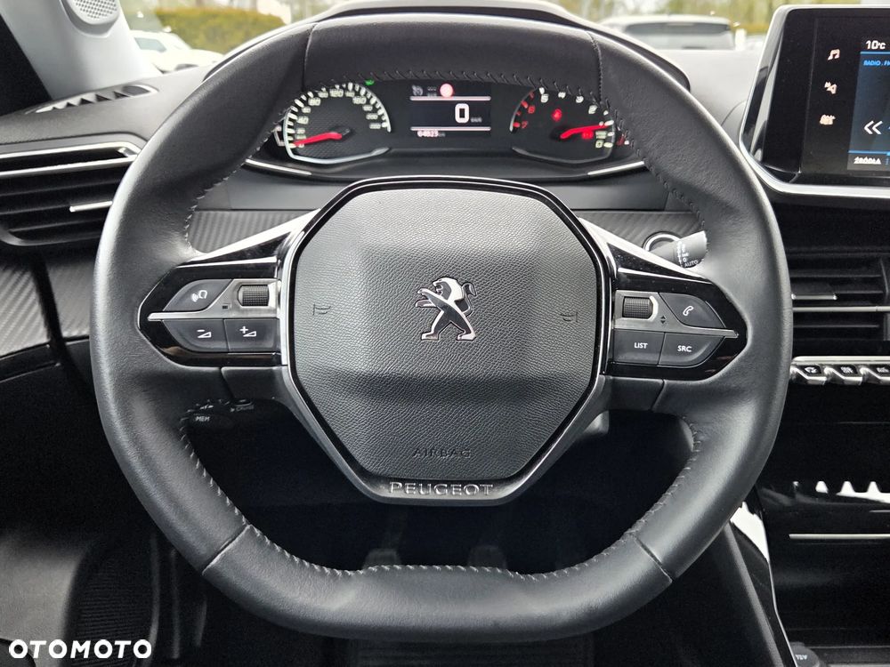Peugeot 2008 PureTech 100 Allure S&S BVM6 - 19