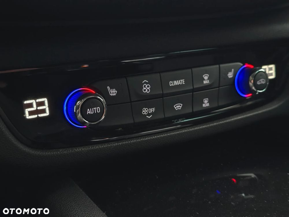 Opel Insignia 2.0 T 4x4 Exclusive S&S - 25