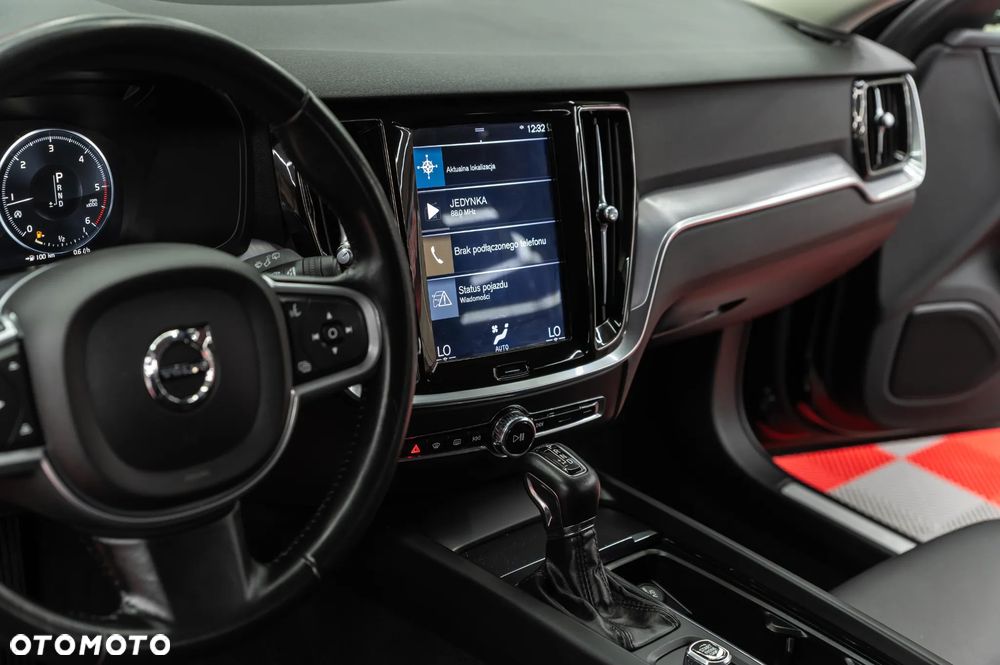 Volvo V60 D3 Geartronic Momentum - 34