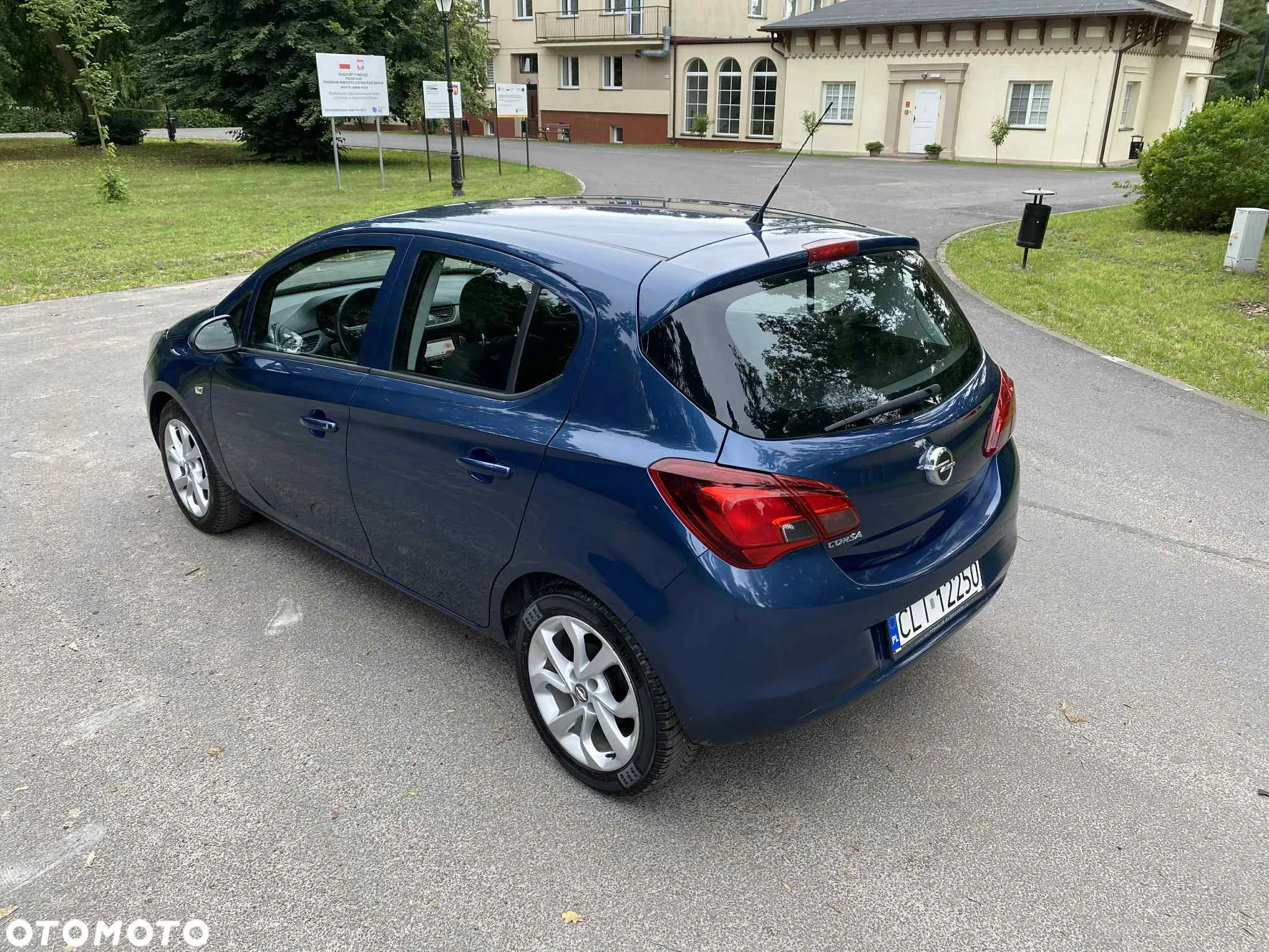 Opel Corsa 1.4 Cosmo - 3