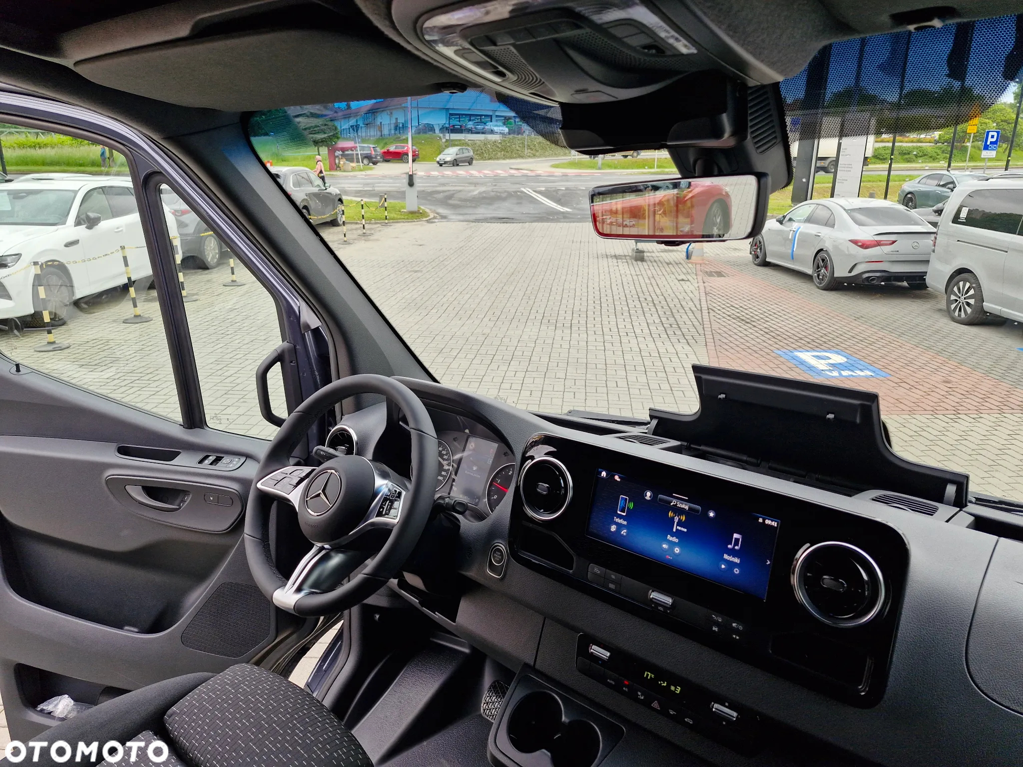 Mercedes-Benz Sprinter - 37