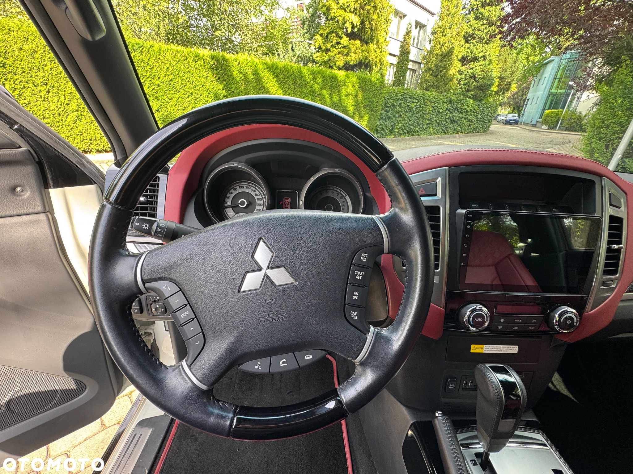 Mitsubishi Pajero - 14