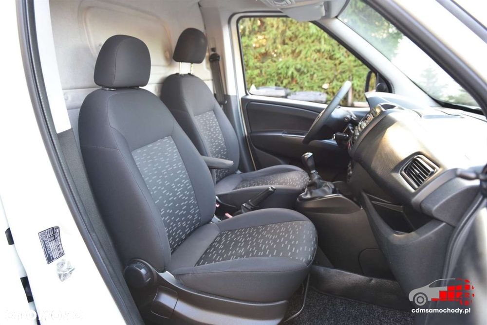 Opel COMBO - 21