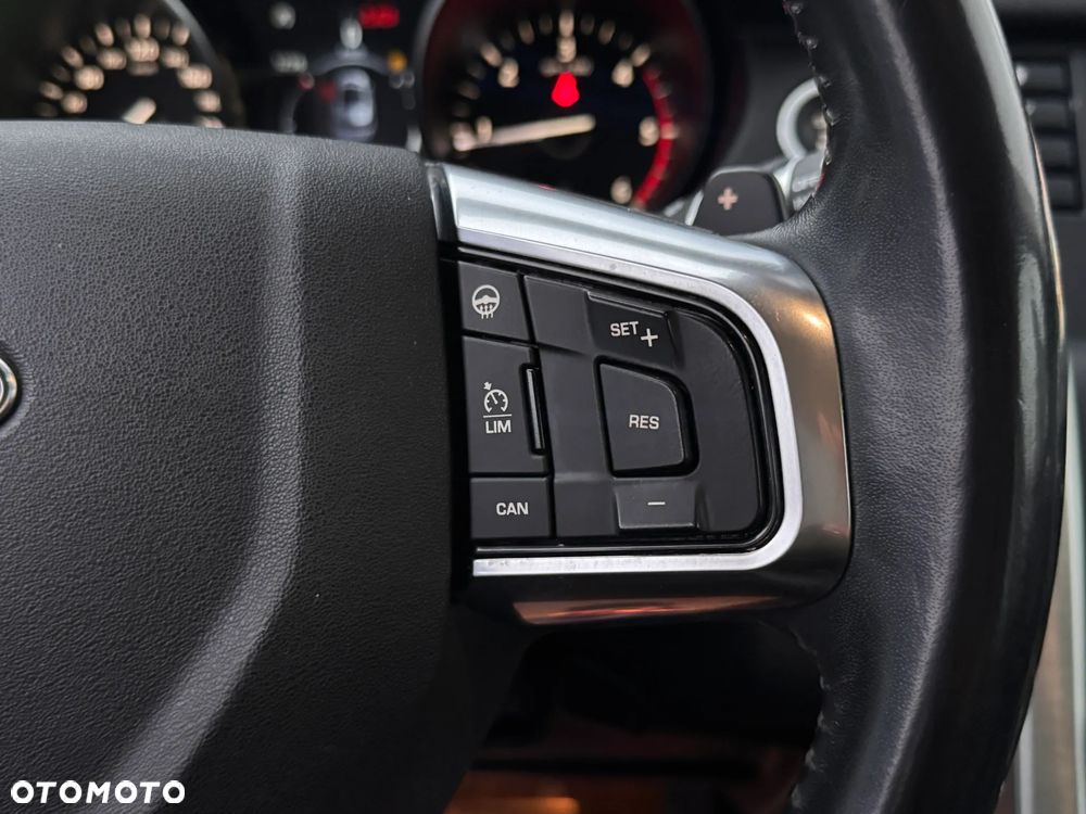 Land Rover Discovery Sport TD4 HSE Luxury - 23