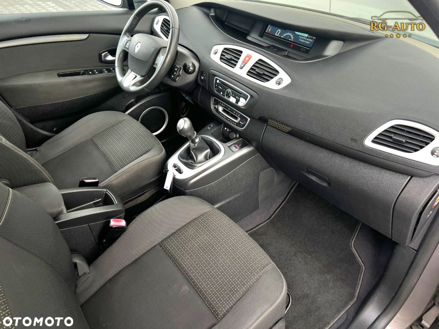 Renault Grand Scenic - 25