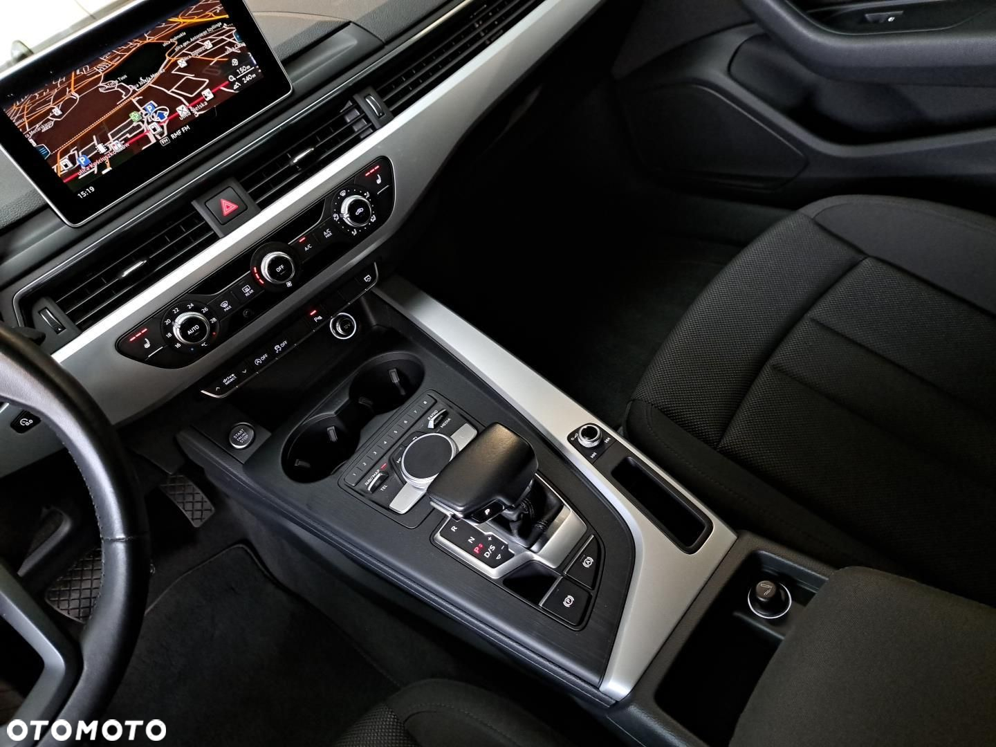 Audi A4 2.0 TDI S tronic - 26