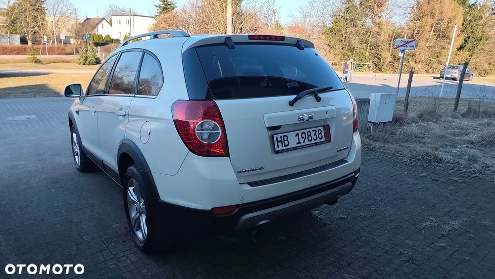 Chevrolet Captiva 2.2 4WD LTZ - 12