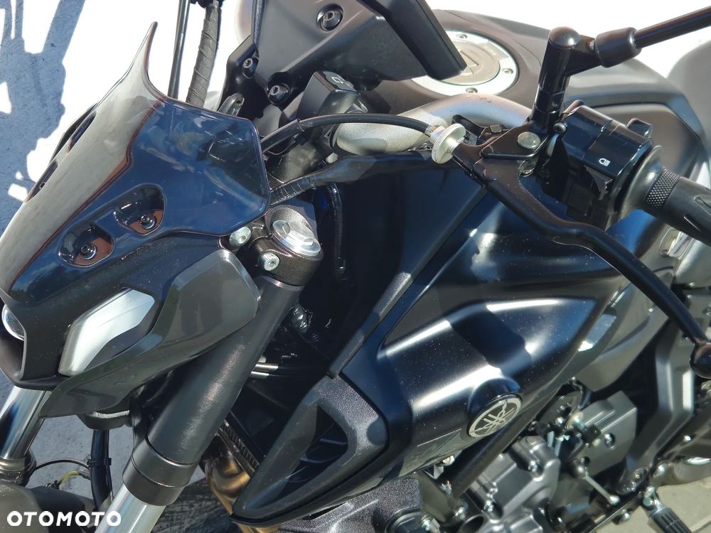 Yamaha MT - 12