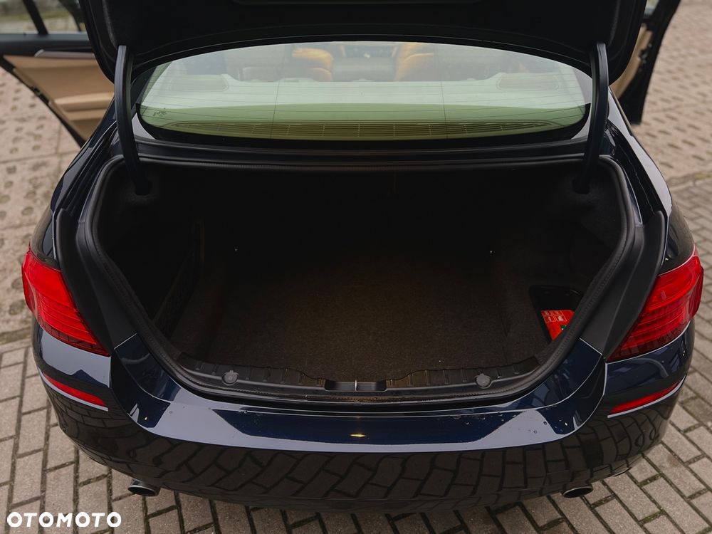 BMW Seria 5 535i xDrive - 36