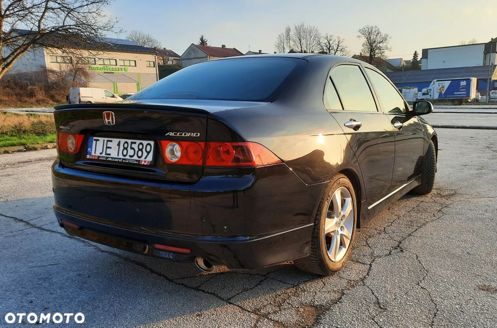 Honda Accord 2.0 Executive - 25
