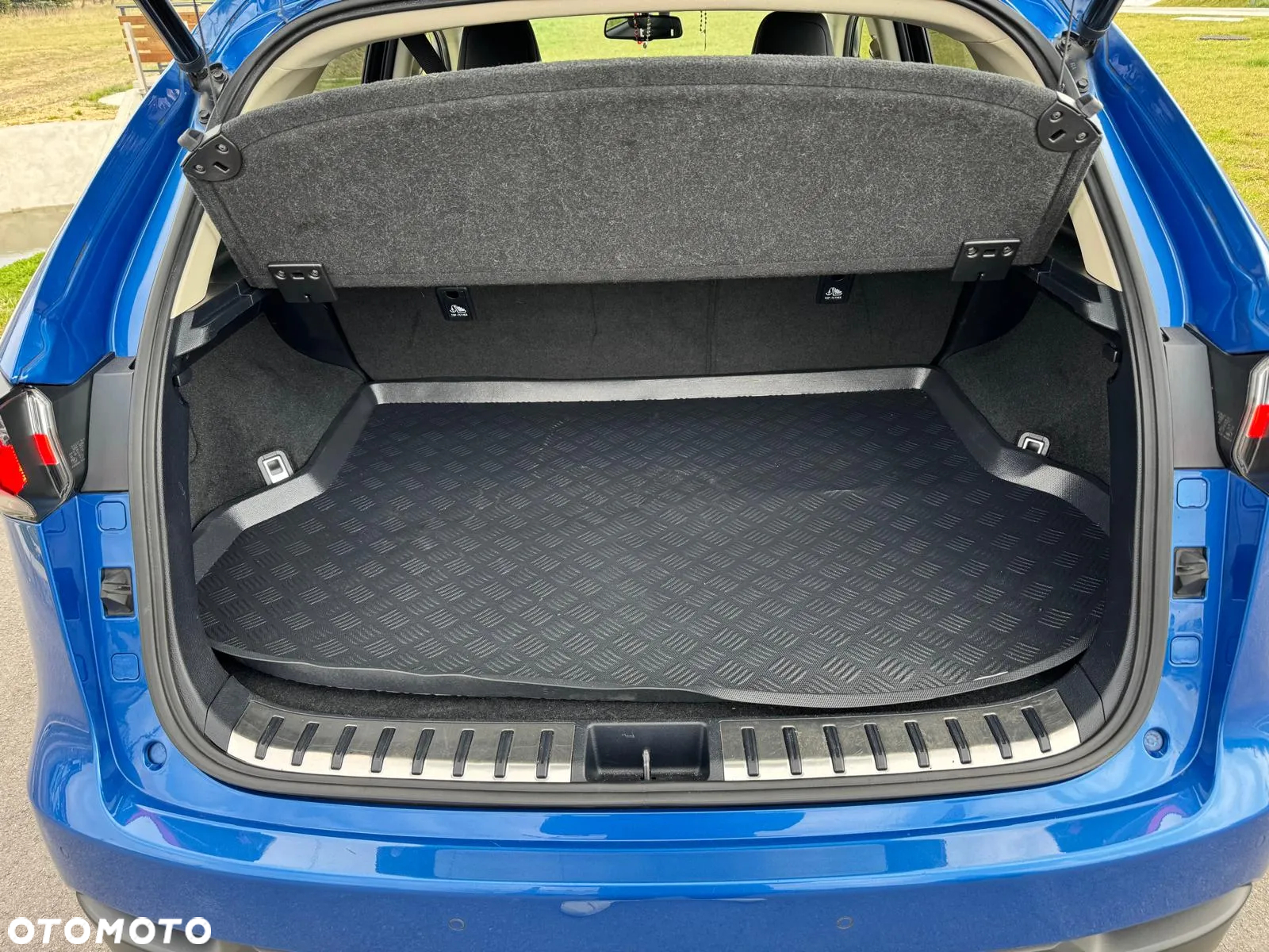Lexus NX 300h Comfort AWD - 28