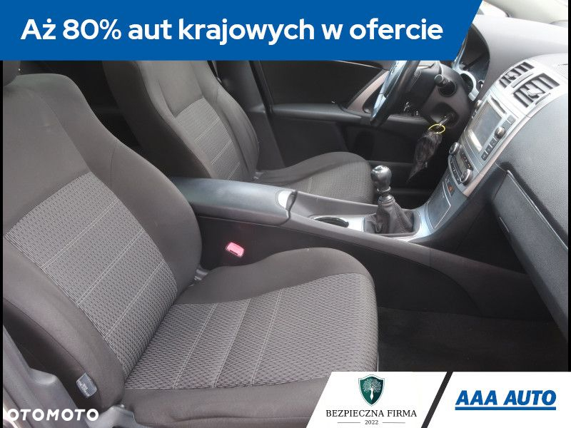 Toyota Avensis - 10