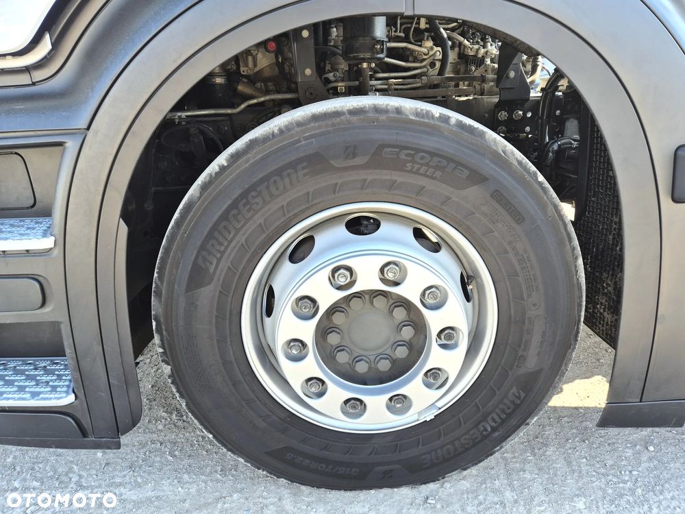 Mercedes-Benz Actros - 9