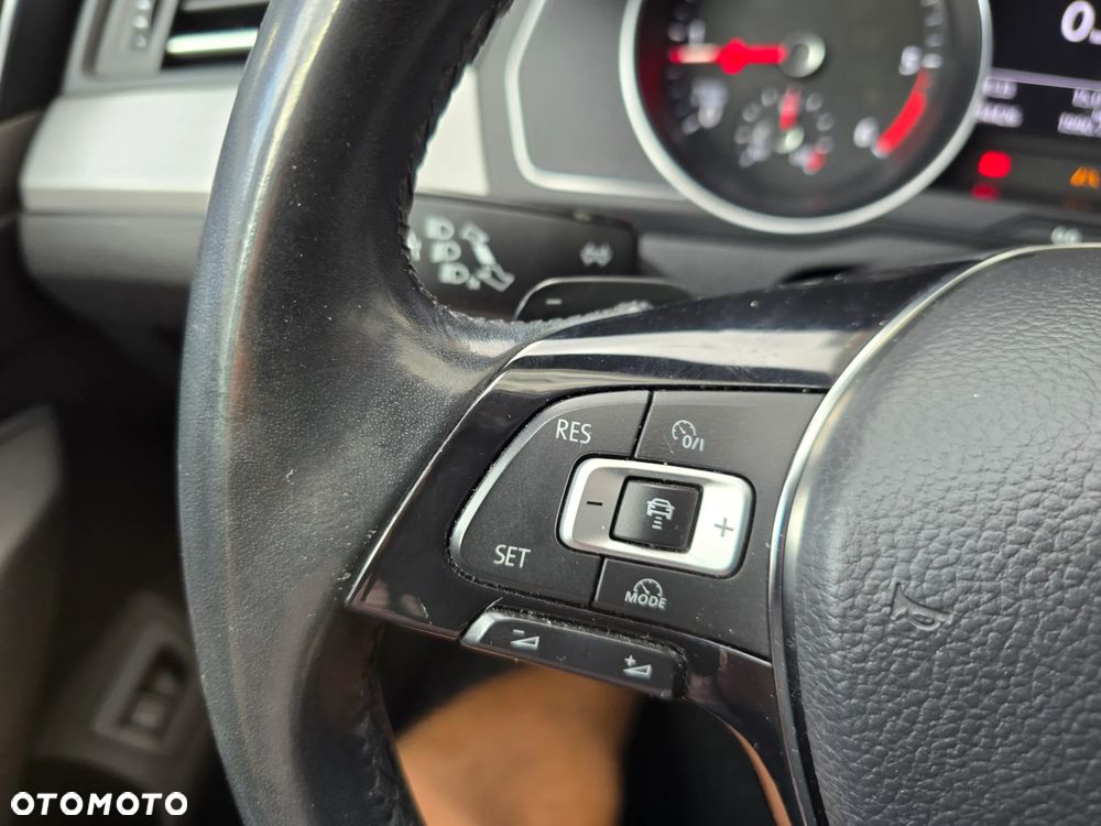 Volkswagen Arteon 2.0 TDI SCR Essence DSG - 25