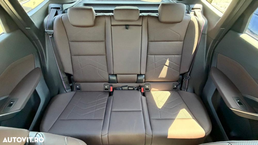 BMW iX1 xDrive30 - 16