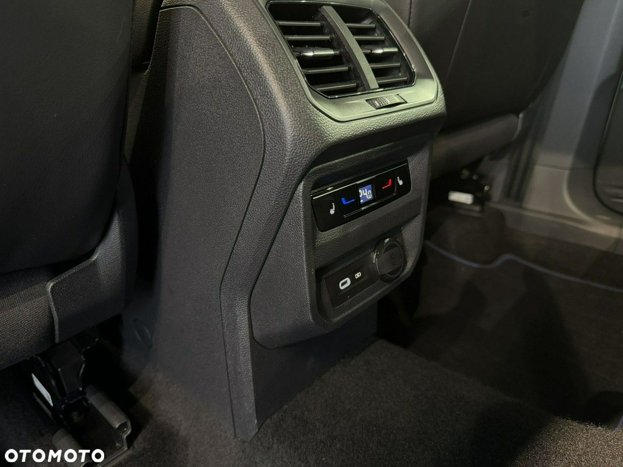 Volkswagen Tiguan - 19