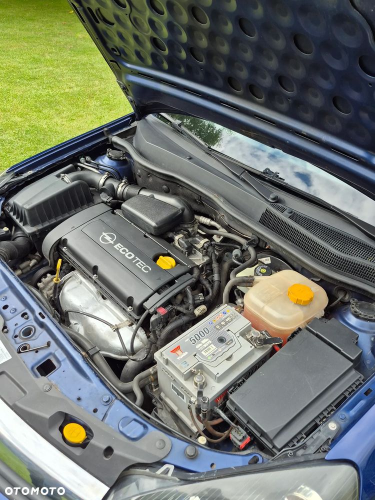 Opel Astra 1.6 - 10