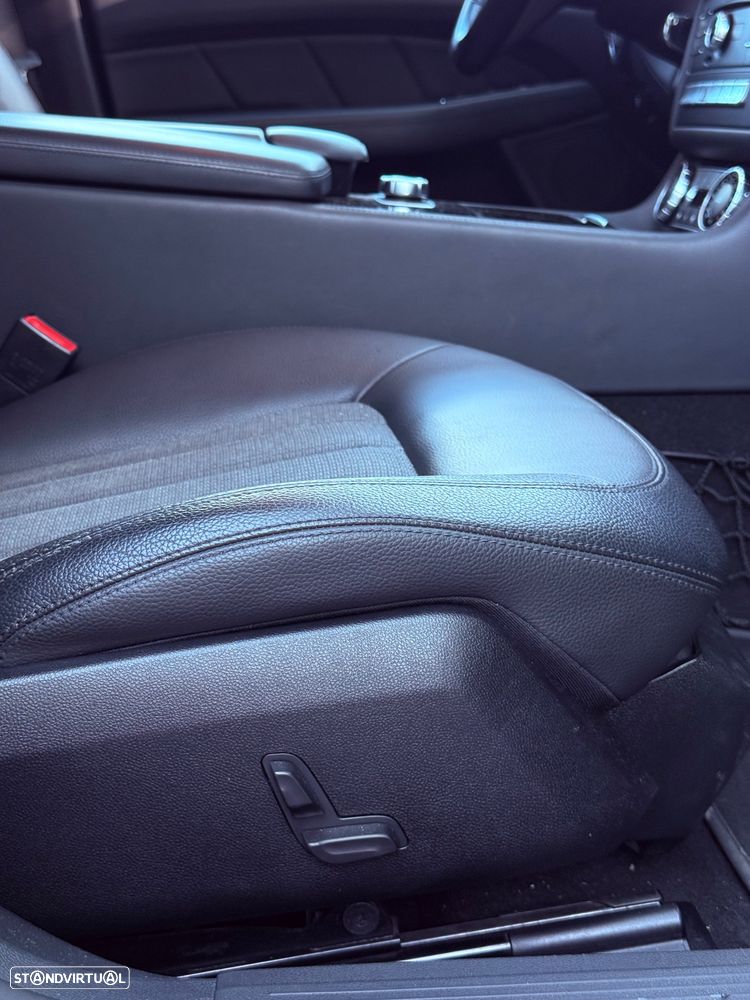 Mercedes-Benz CLS 220 - 11