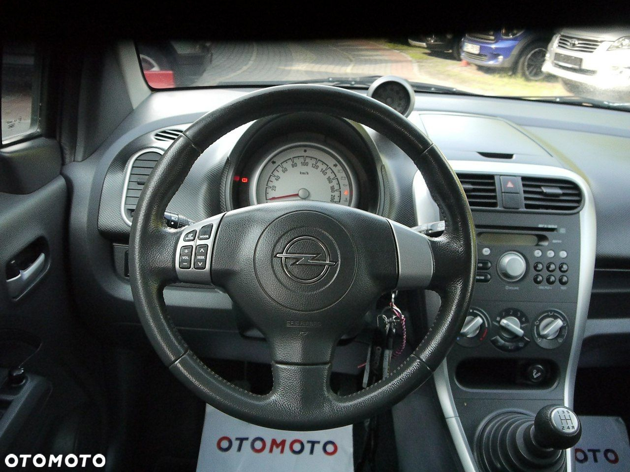 Opel Agila 1.0 - 16