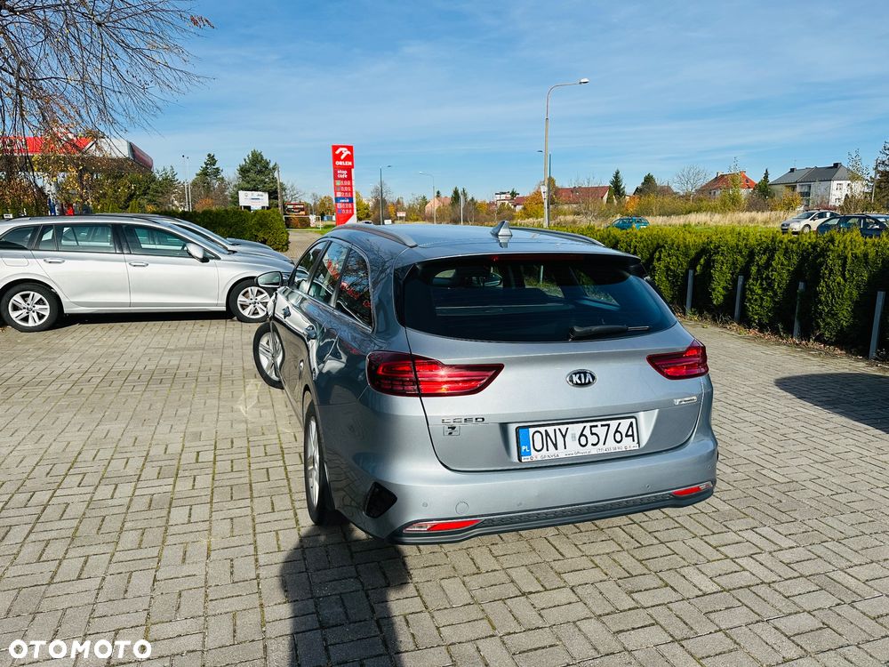 Kia Ceed 1.6 CRDi SCR M - 8