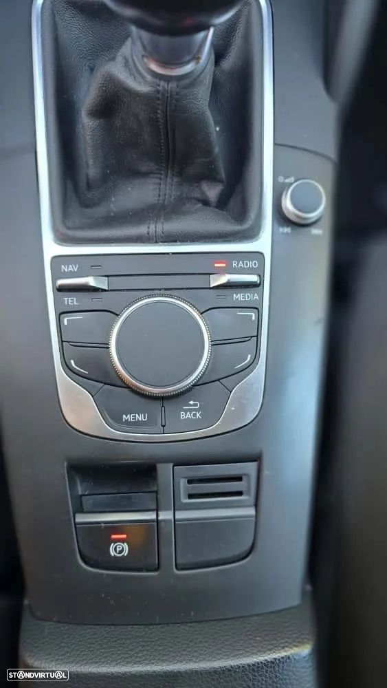 Audi A3 Sportback 1.6 TDI Ambiente - 19