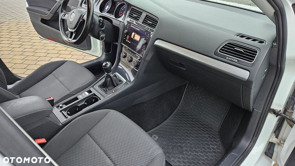 Volkswagen Golf Variant 1.6 TDI BMT Comfortline - 14