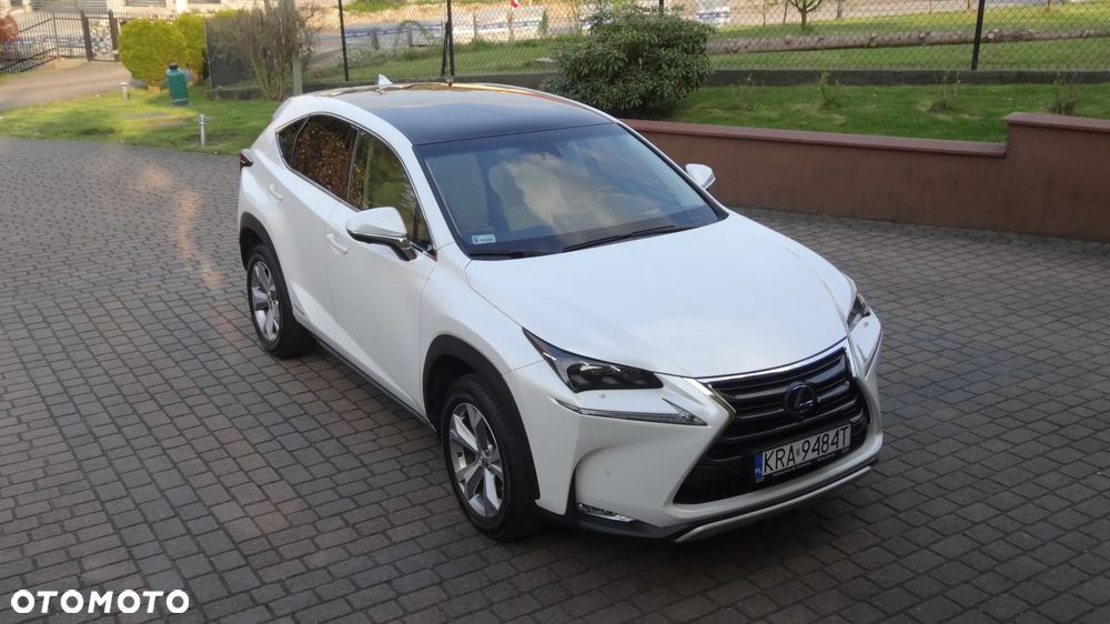 Lexus NX 300h Prestige AWD - 26