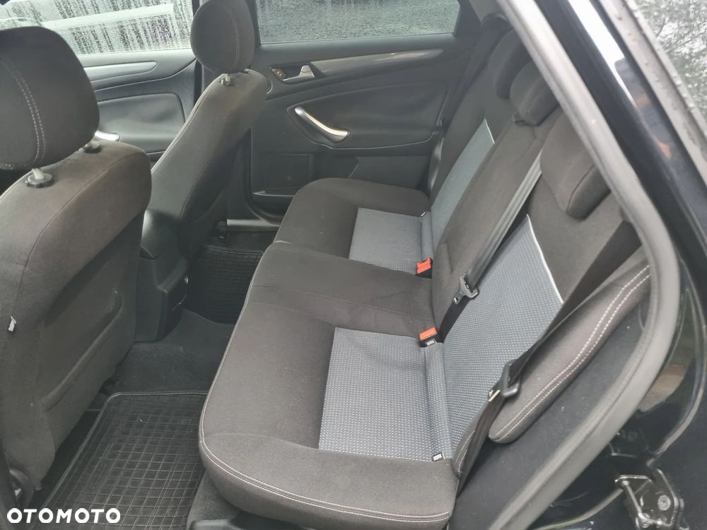 Ford Mondeo Turnier 2.0 TDCi Black Magic - 17
