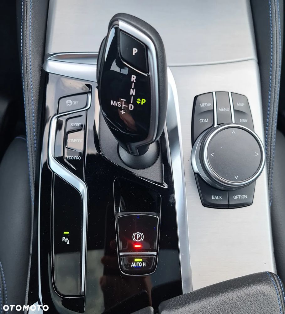 BMW Seria 5 530d xDrive M Sport sport - 12