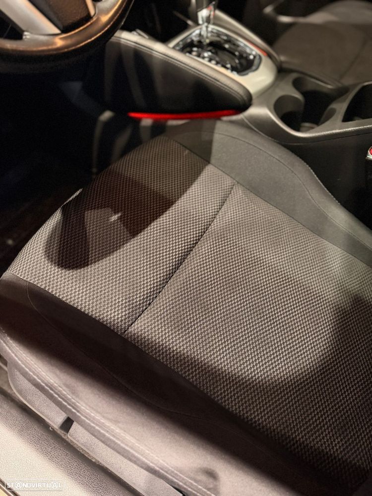 Nissan Qashqai 1.2 DIG-T 360 Xtronic - 28