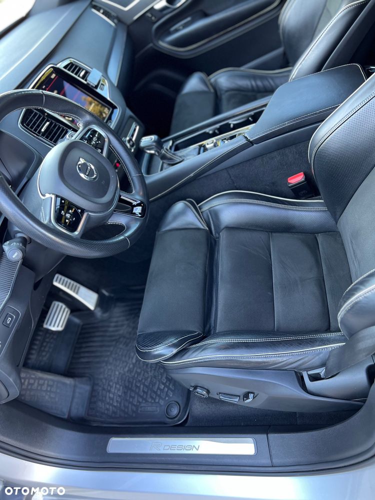 Volvo XC 90 D5 AWD Geartronic RDesign - 11