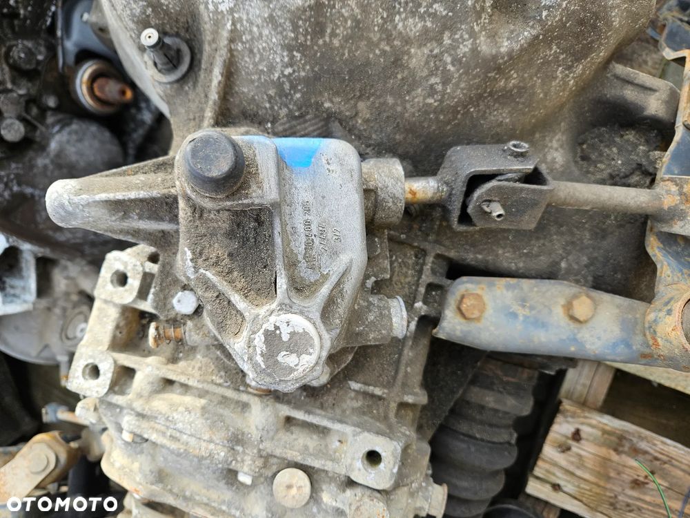 Skrzynia biegów Opel Astra H Vectra C 1,6 1,8 16V F17C394 - 2
