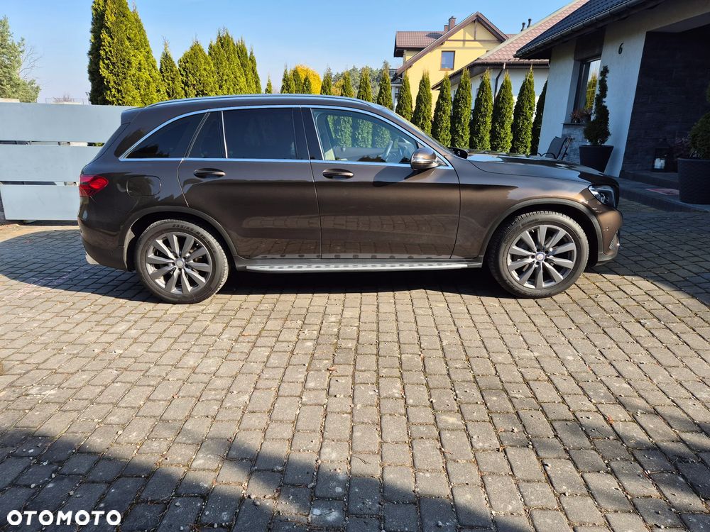Mercedes-Benz GLC 250 4-Matic - 4