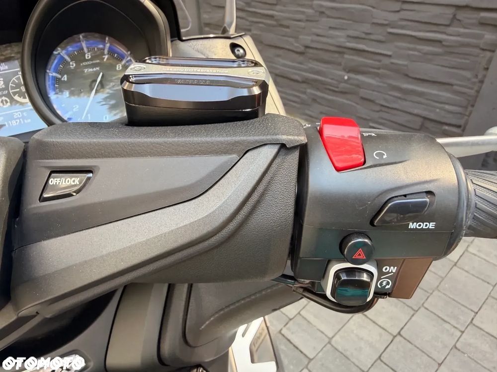 Yamaha Tmax - 21