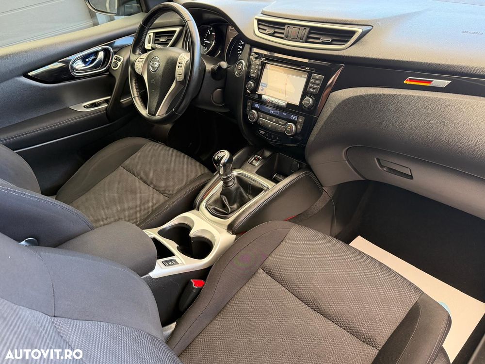 Nissan Qashqai 1.6L dCi Start/Stop 4X4-i N-Connecta - 6