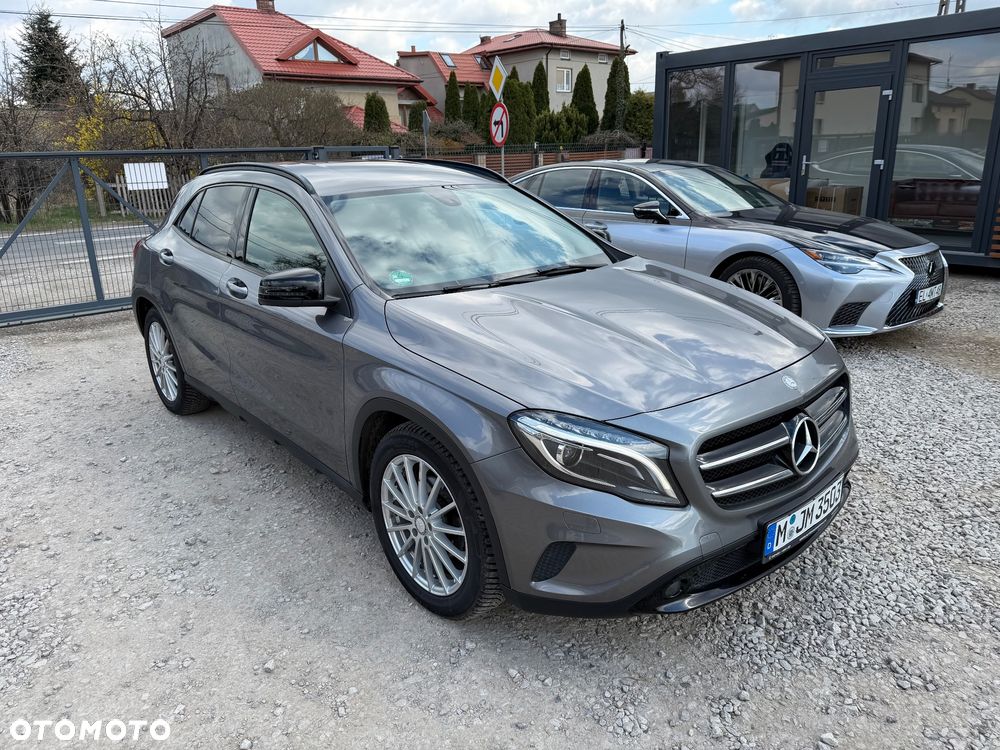 Mercedes-Benz GLA 200 Urban - 17