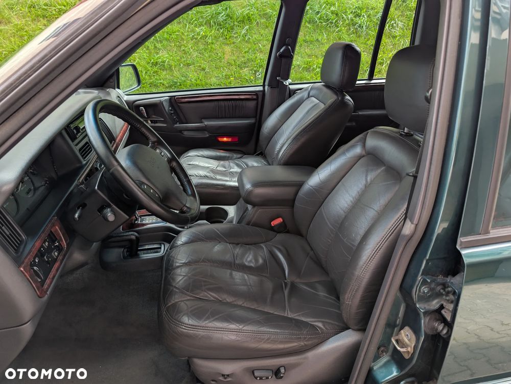 Jeep Grand Cherokee - 39