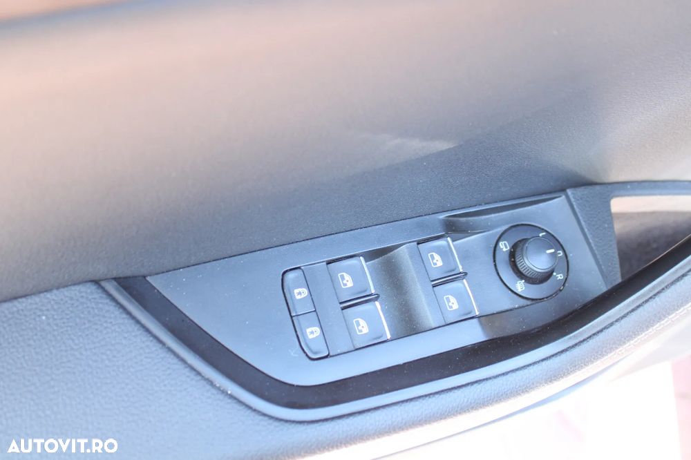 Skoda Superb Combi 2.0 TDI DSG Premium Edition - 15