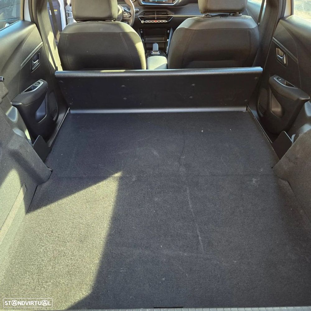 Peugeot e-208 50 kWh Allure - 19