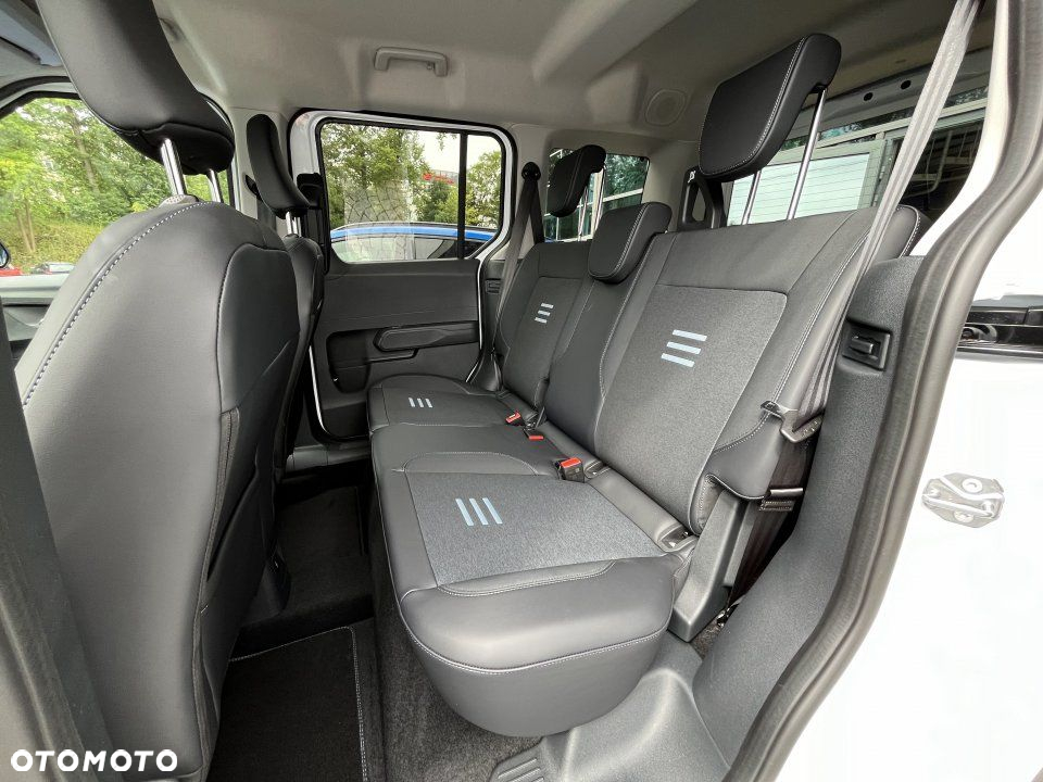 Ford Tourneo Courier - 15
