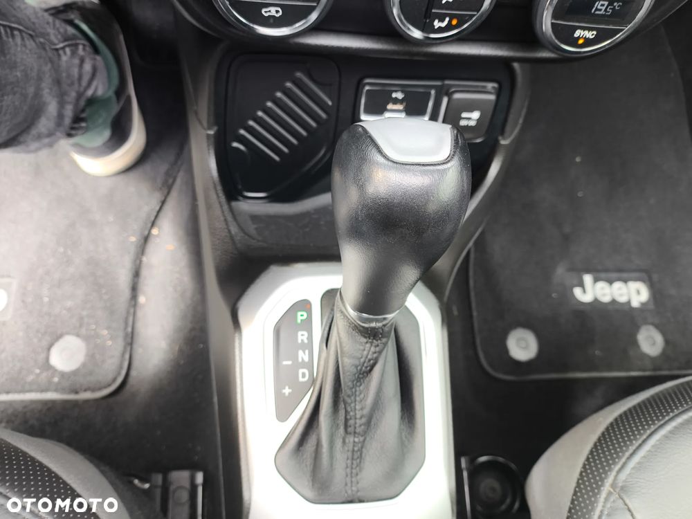 Jeep Renegade 1.4 MultiAir Longitude FWD S&S - 36