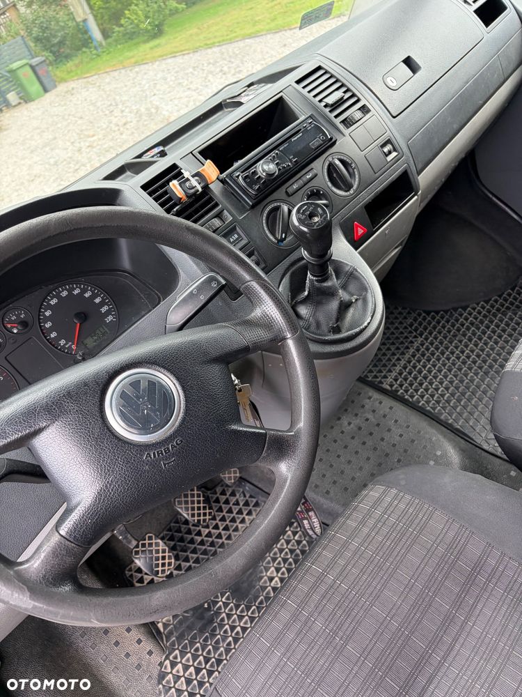 Volkswagen Transporter - 9