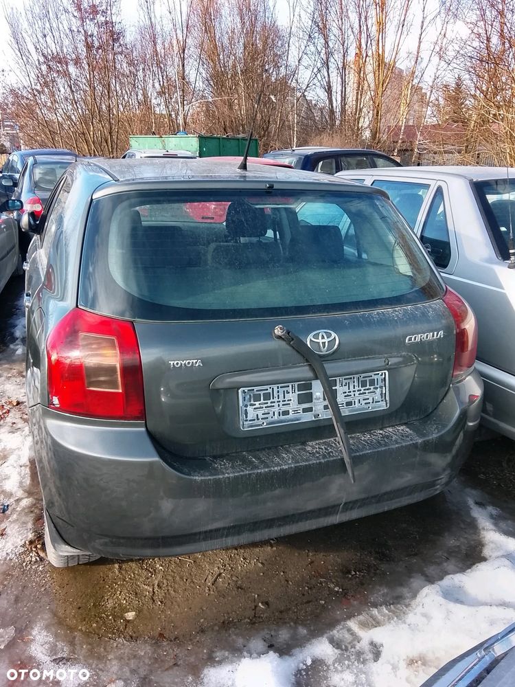 Toyota Corolla - 1