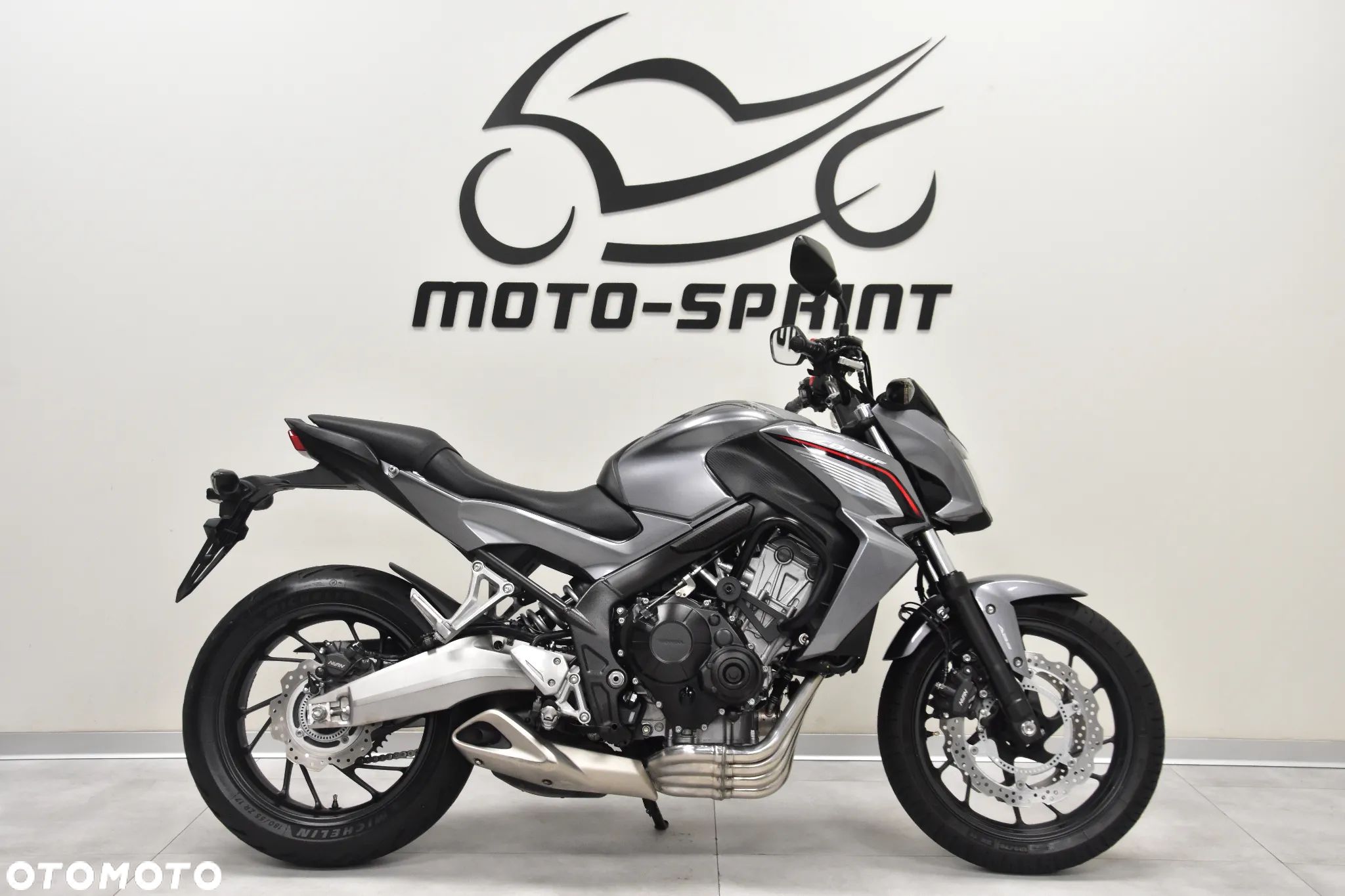 Honda CB - 1