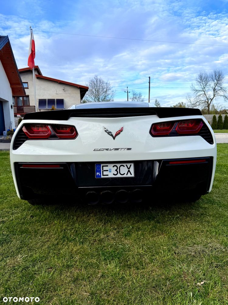 Chevrolet Corvette - 12